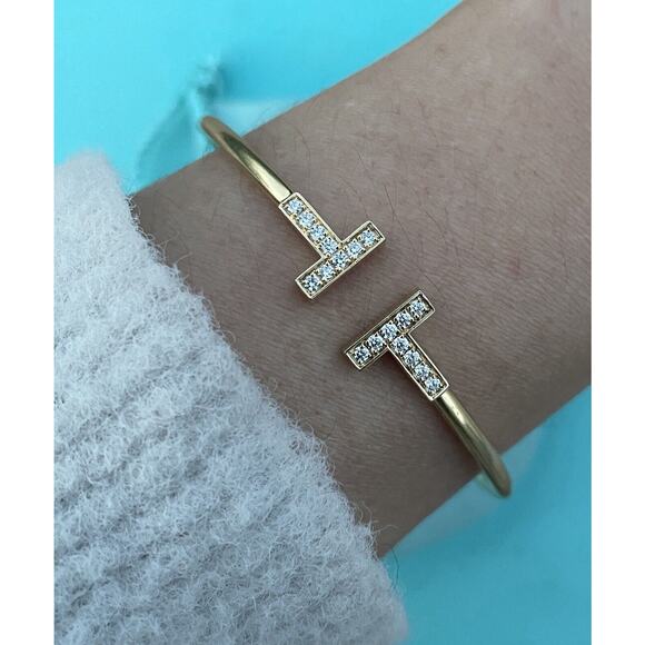 Auth Tiffany & Co. Yellow Gold 750 Diamond T Square Wire Cuff Bracelet - Medium - Picture 1 of 12